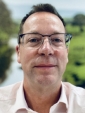 Dr David Righton